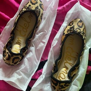 NWT Sam Edelman Felicia Animal Print Flats